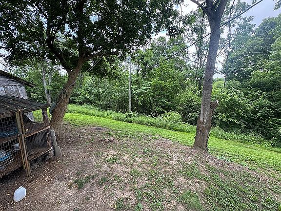 5th image of 465 Old Monterey Rd