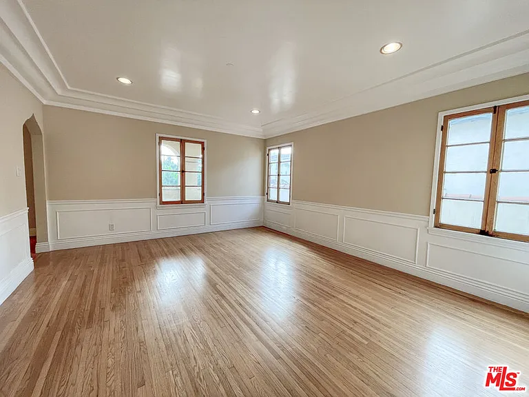 219 S Hamilton Dr #2 — Photo 7