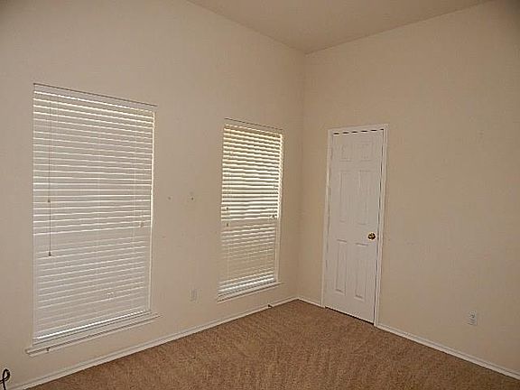 2nd image of 938 Joshua Dr