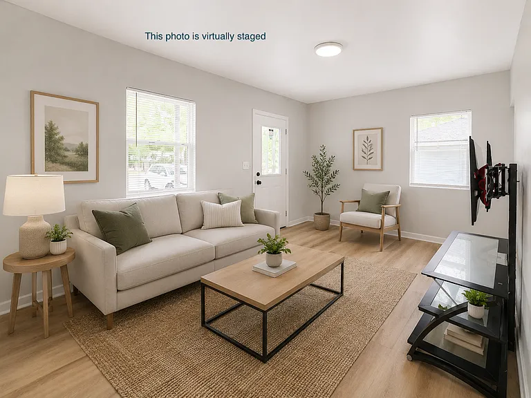 3328 Commonwealth Ave — Photo 2