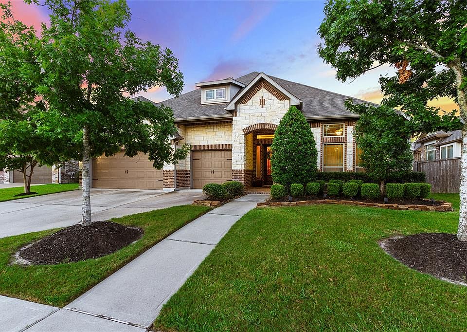 1st image of 5207 Red Oak Valley Dr