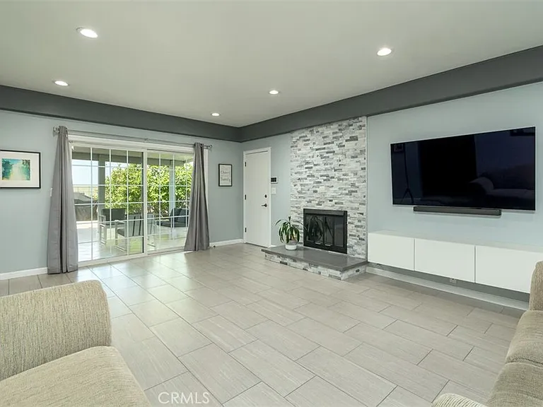 8471 Vine Valley Dr — Photo 11