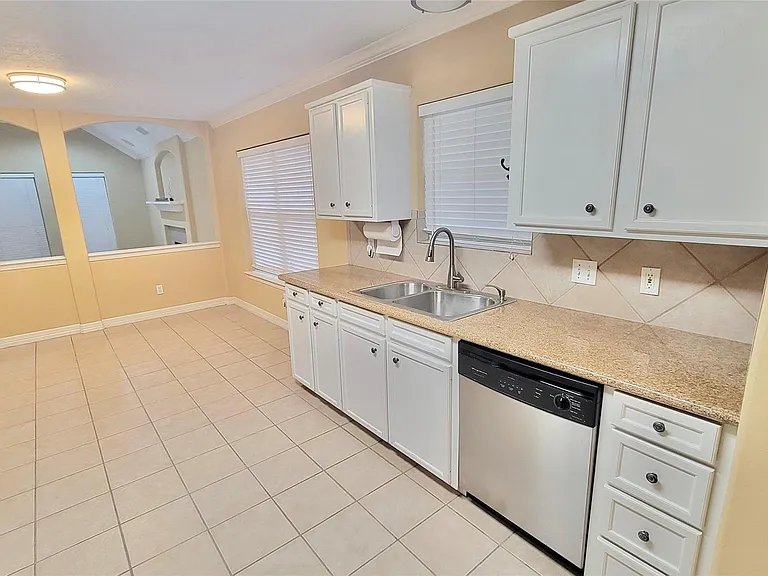 3702 Mystic Cir — Photo 8