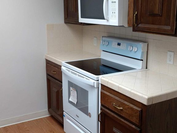 2nd image of 1414 Pierce Dr APT C