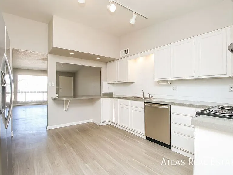 7015 E Wilshire Dr #4 — Photo 9