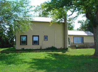 7323 N West St, Wawaka, IN 46794