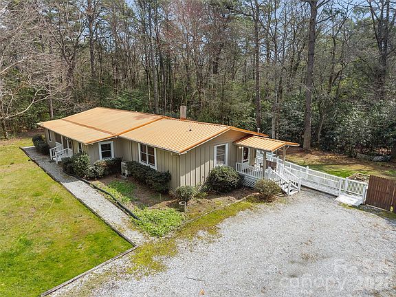 2nd image of 18 Holly Springs Dr