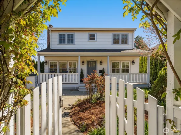 2200 41st Ave SW, Seattle, WA 98116