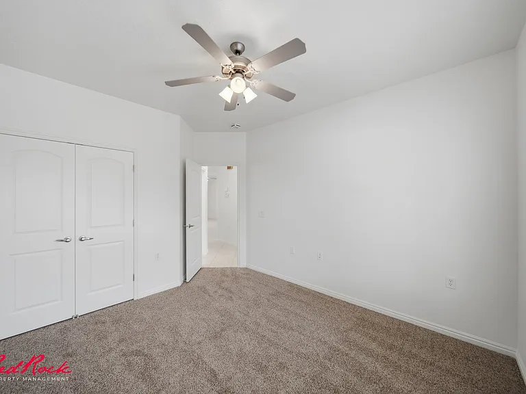 1546 Morane Manor Dr — Photo 34
