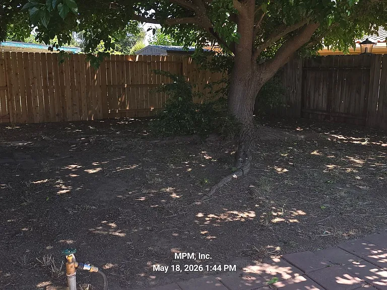 950 Player Ln — Photo 26