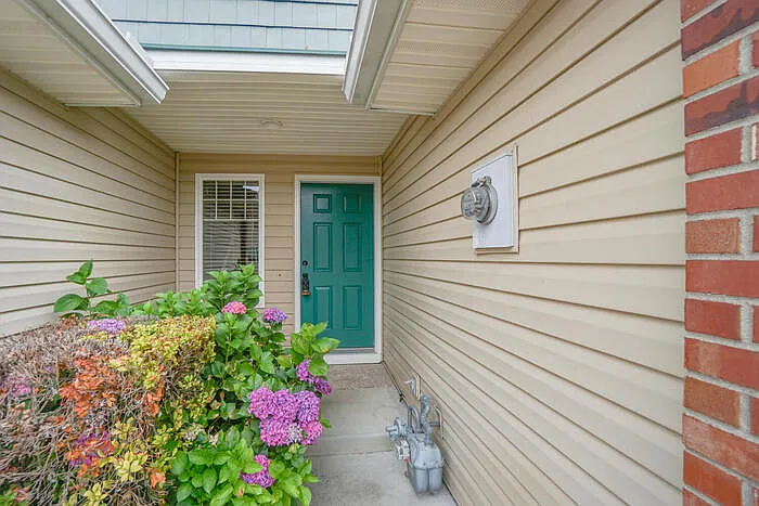 3 bed, 2.5 bath, 1710 sqft, $2,495 — Photo 4