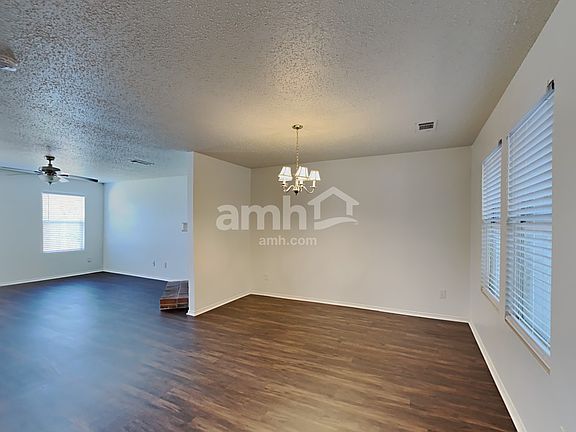 5th image of 5501 Camarillo Dr