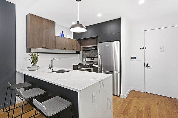1st image of 25 E 19th St #2D