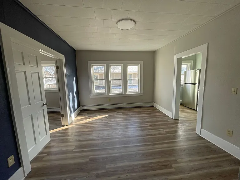 337 E Church St — Photo 6