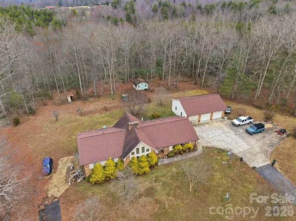 1906 Dogwood Vis, Lenoir, NC 28645