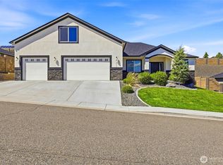 5013 Meadow View Drive, Pasco, WA 99301