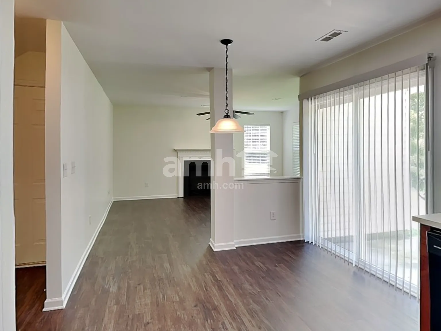 4 bed, 2.5 bath, 2042 sqft, $2,335 — Photo 4