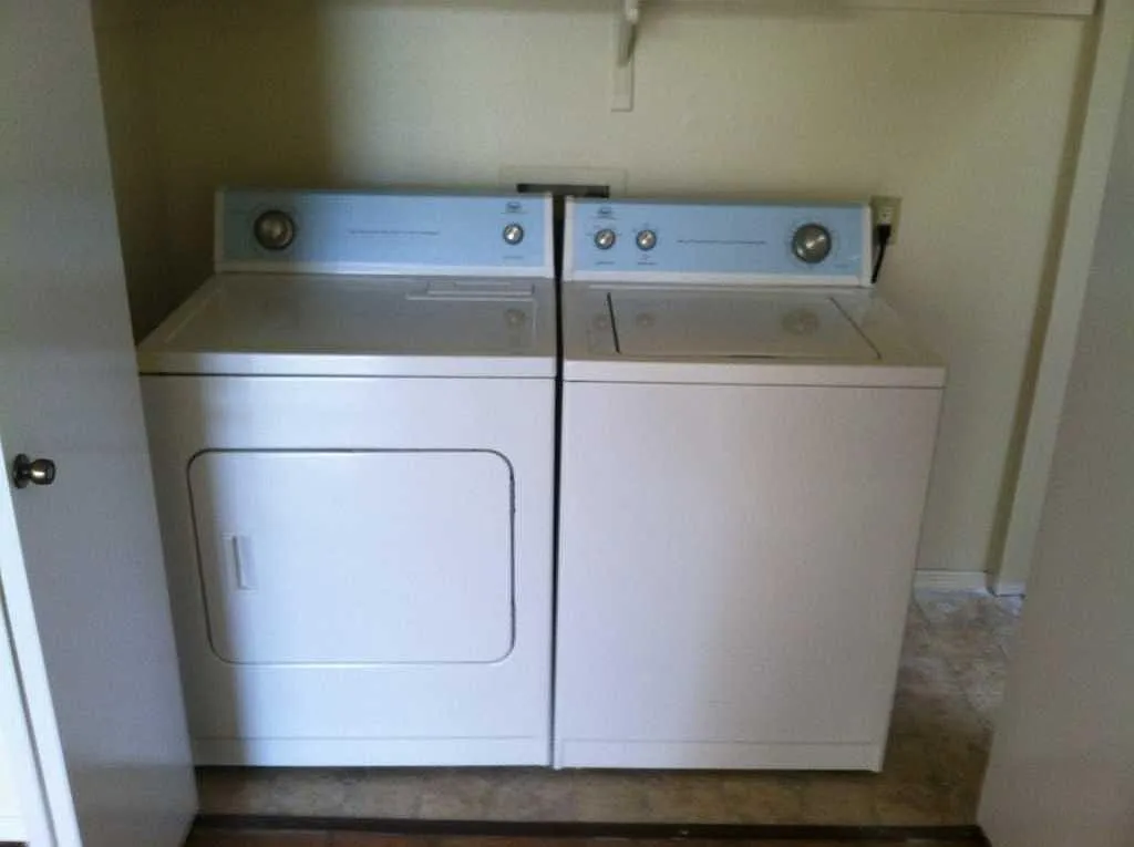 1 bed, 700 sqft, $1,140 — Photo 2