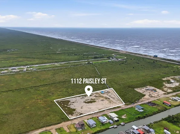 1112 Paisley St, Gilchrist, TX 77617