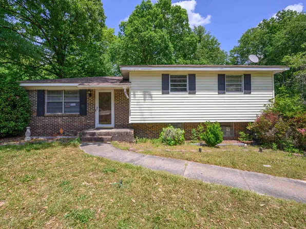 2909 Debra Dr, Fultondale, AL 35068