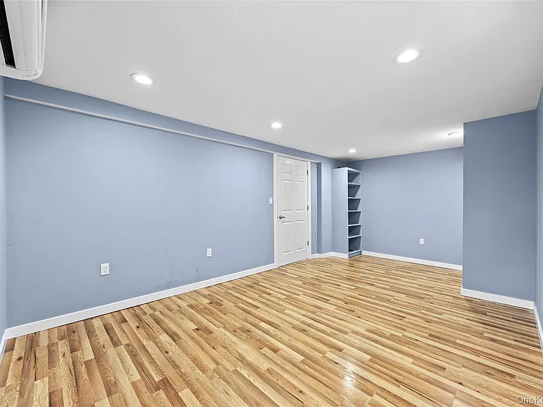 44 Bruce Ln — Photo 26