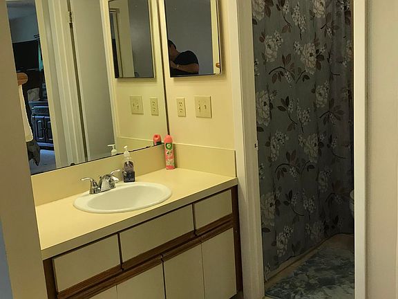 4th image of 8323 Westover Ct