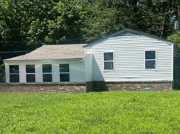 2568 Sunny Hill Dr, Memphis, TN 38127