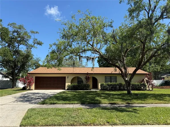 6621 BAYBROOKS CIRCLE, TEMPLE TERRACE, FL 33617