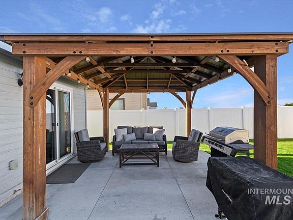 4th image of 861 Gregory Way