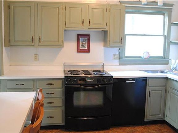 4th image of 1325 Duncan Ave