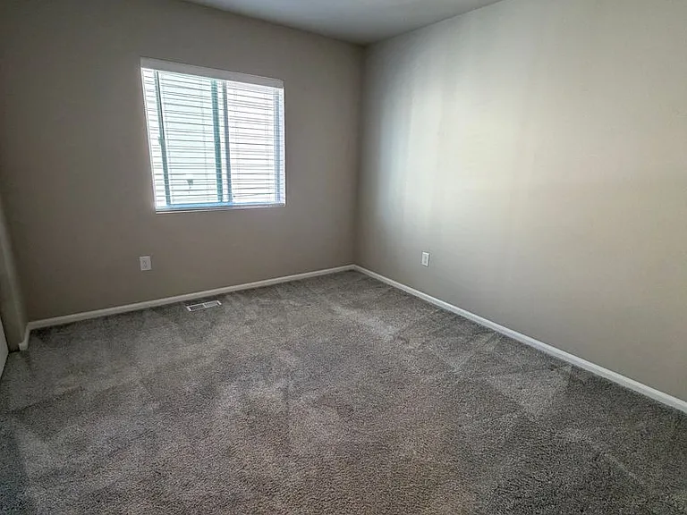 3560 Hoffman Hill Blvd — Photo 8