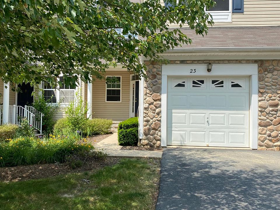 1st image of 23 Scarlet Oak Dr