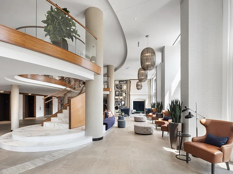 Union Place — Photo 1