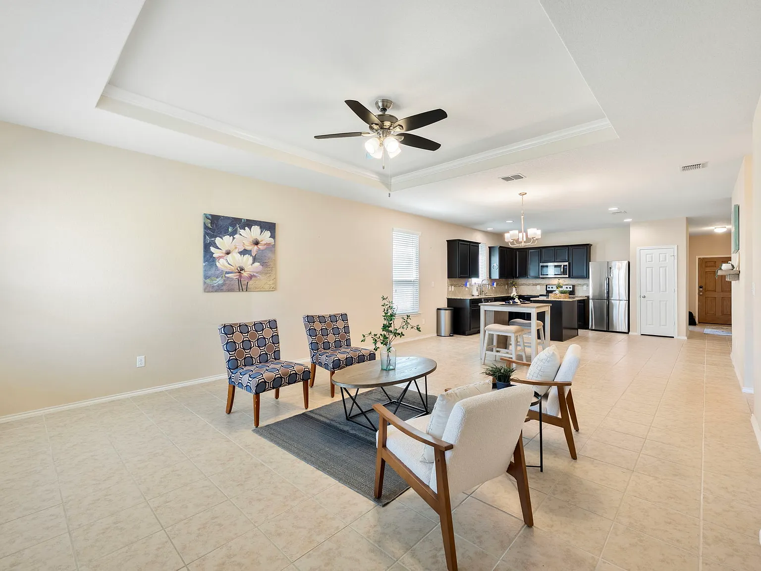 3 bed, 1908 sqft, $2,100 — Photo 4