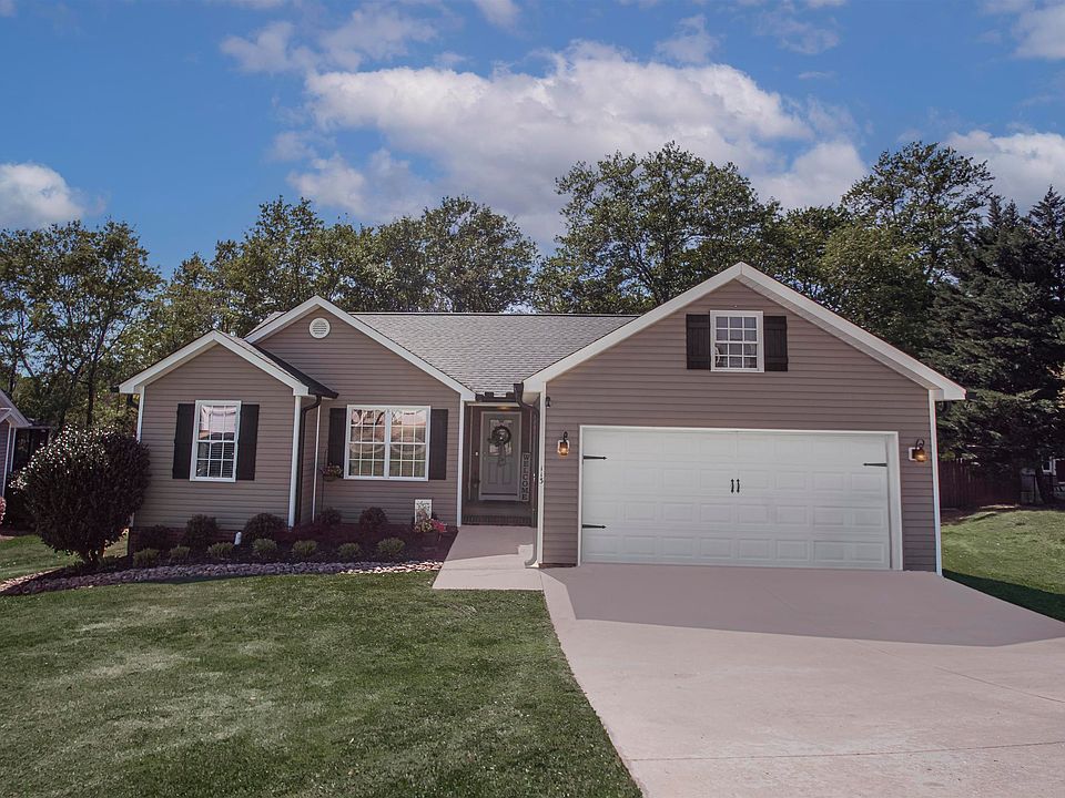 1st image of 113 Raintree Ct