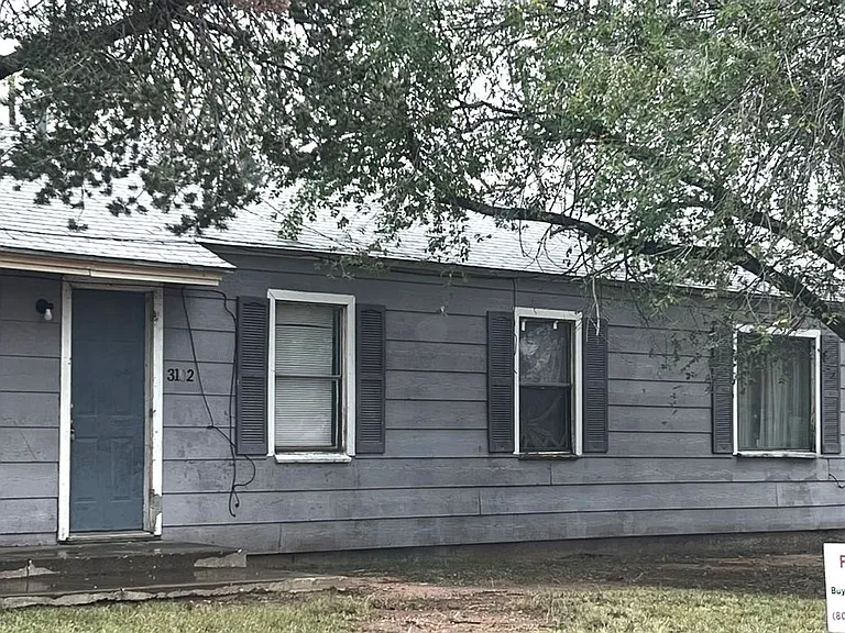 3102 Duke St — Photo 1