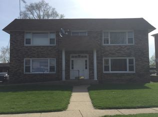 319 Kathleen Dr APT 2, Elgin, IL 60123