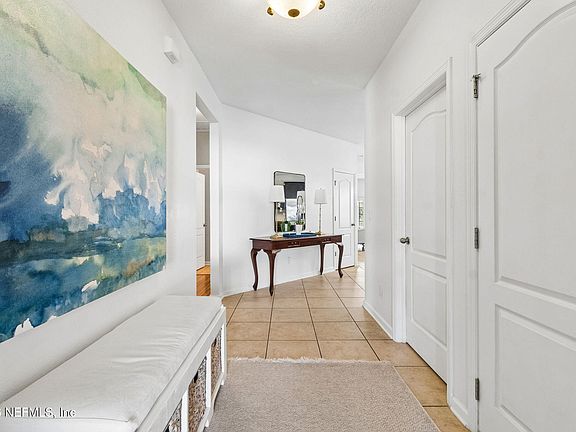 2nd image of 206 MISSION COVE Circle