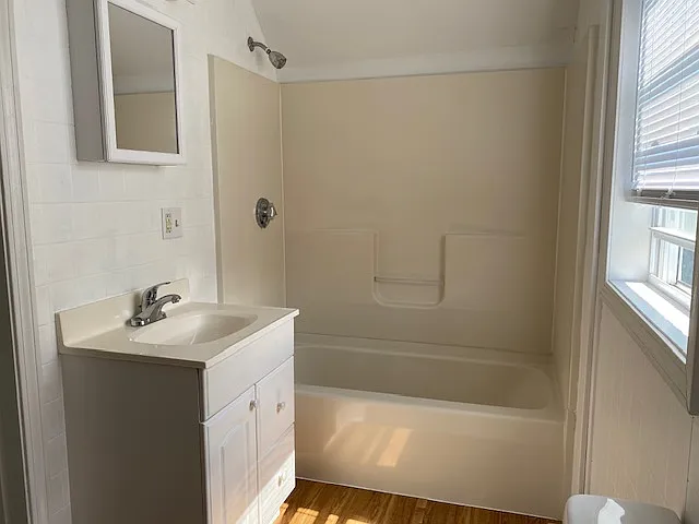 489 Washington St #2 — Photo 8