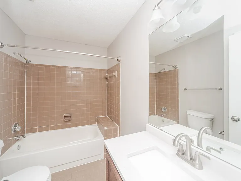 5036 Brooksbank Cv S — Photo 14