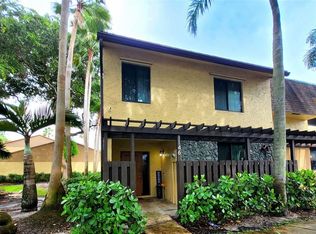 1146 N University Dr, Plantation, FL 33322