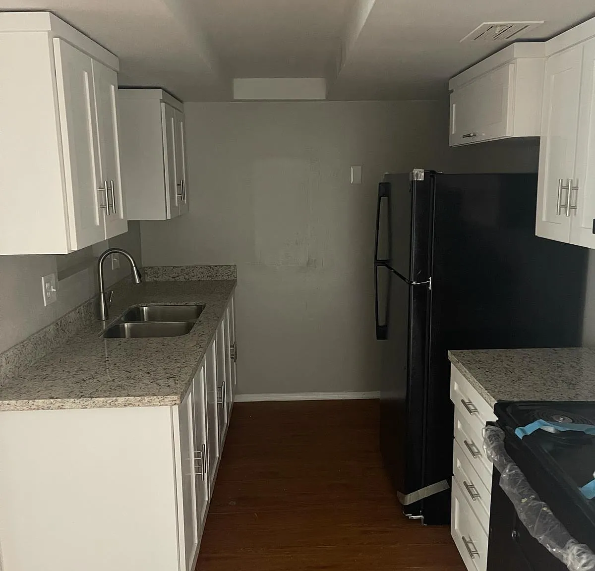 102 South Holland Avenue — Photo 4