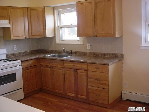 4th image of 2 Fairlawn Ct