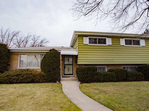 8127 Gross Point Rd, Morton Grove, IL 60053