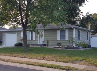 423 Notre Dame Ave, Edwardsville, IL 62025