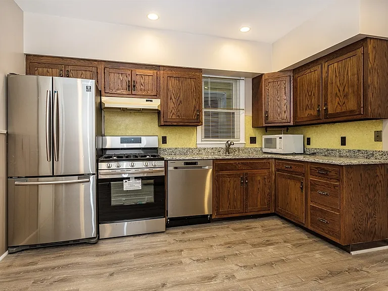7 Mulford St #1 — Photo 1