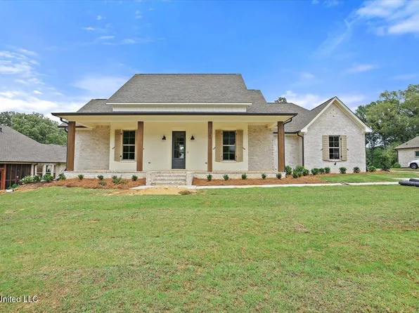 104 Brents Xing, Clinton, MS 39056