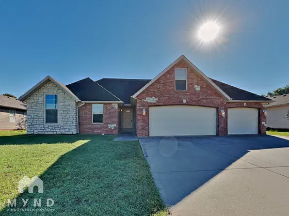 920 N Evergreen Ave, Republic, MO 65738