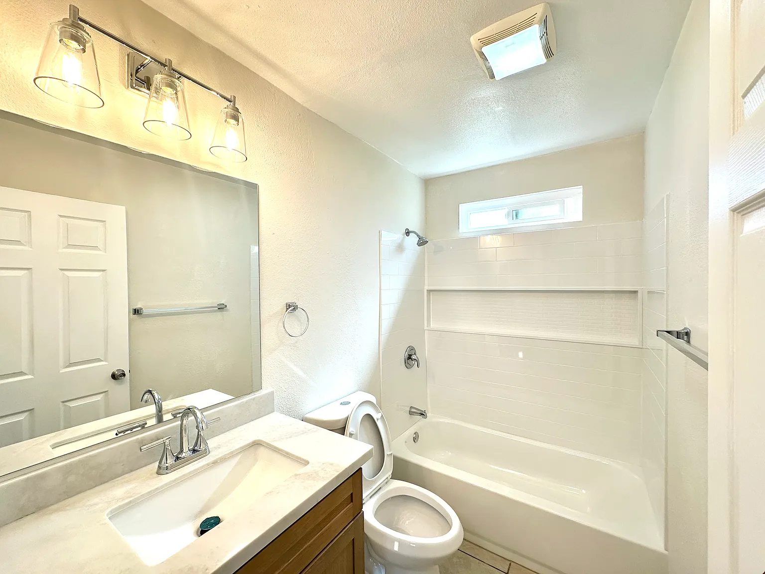 2 bed, 850 sqft, $2,195 — Photo 2