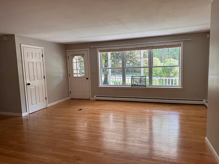 2196 Village Green Dr — Photo 13